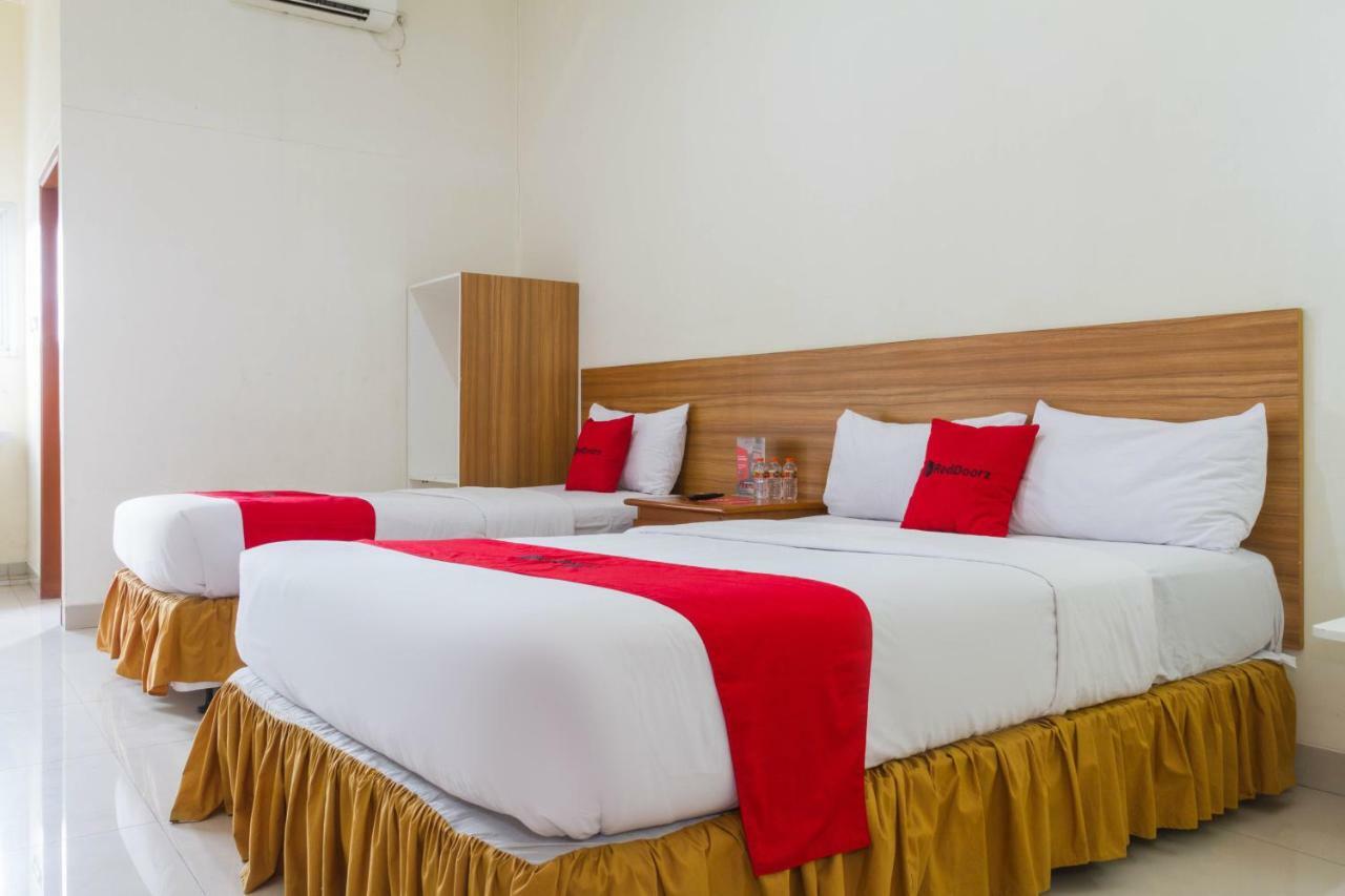 Reddoorz Plus @ Surapati 2 Bandung Exterior foto